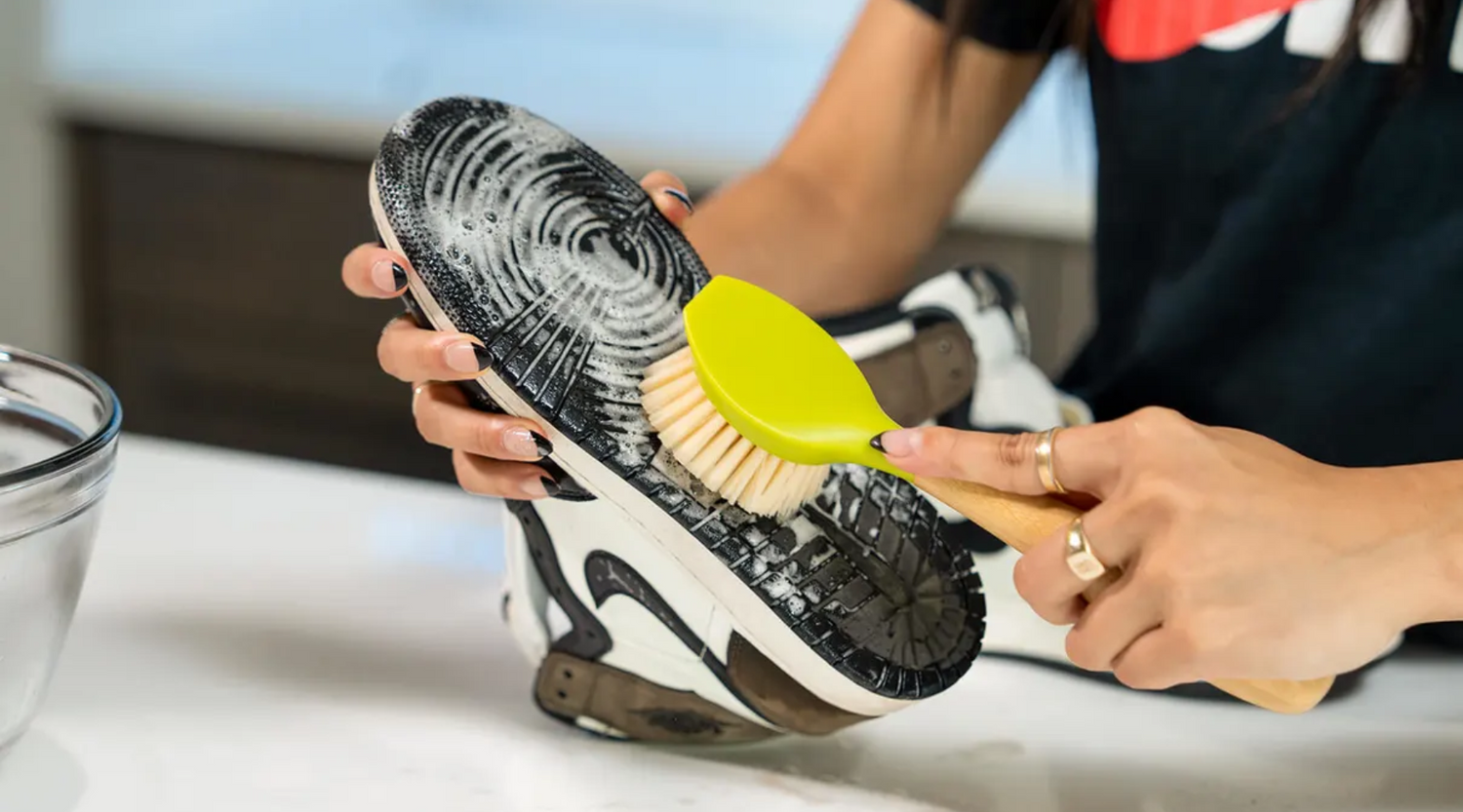 🌱 Hold Dine Sneakers Friske – Forårets Plejetips!